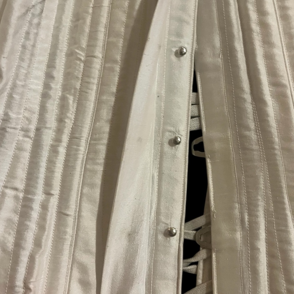 White Cotton Structured Boned Bridal Style Corset with Silver Grommets - Picture 5 of 14